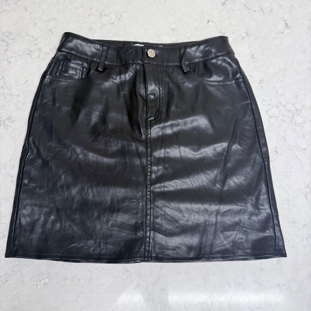 Marc New York Jeans Black Faux Leather Mini Skirt Size 2 Five Pocket Style